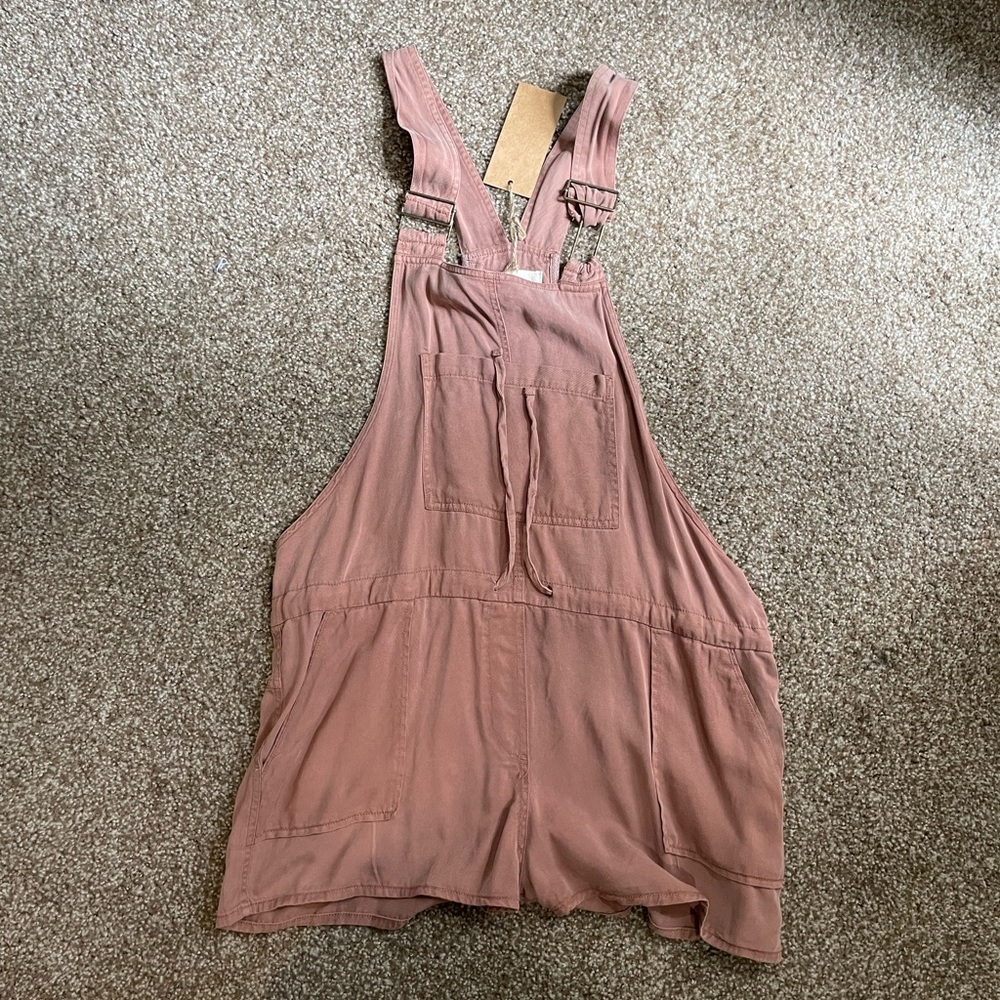 Thread & Supply Brand New Dusty Rose Colored Overall Shorts Size XL